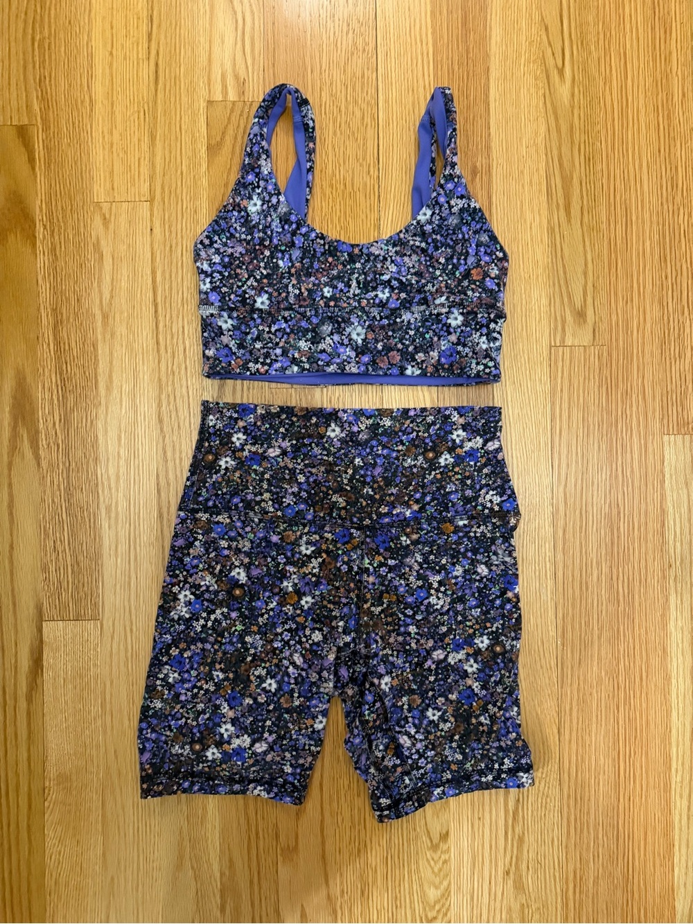Lululemon floral set